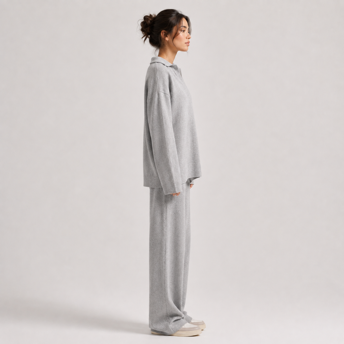 Ensemble deux pièces classique pour femme : polo et pantalon à jambes larges 1
