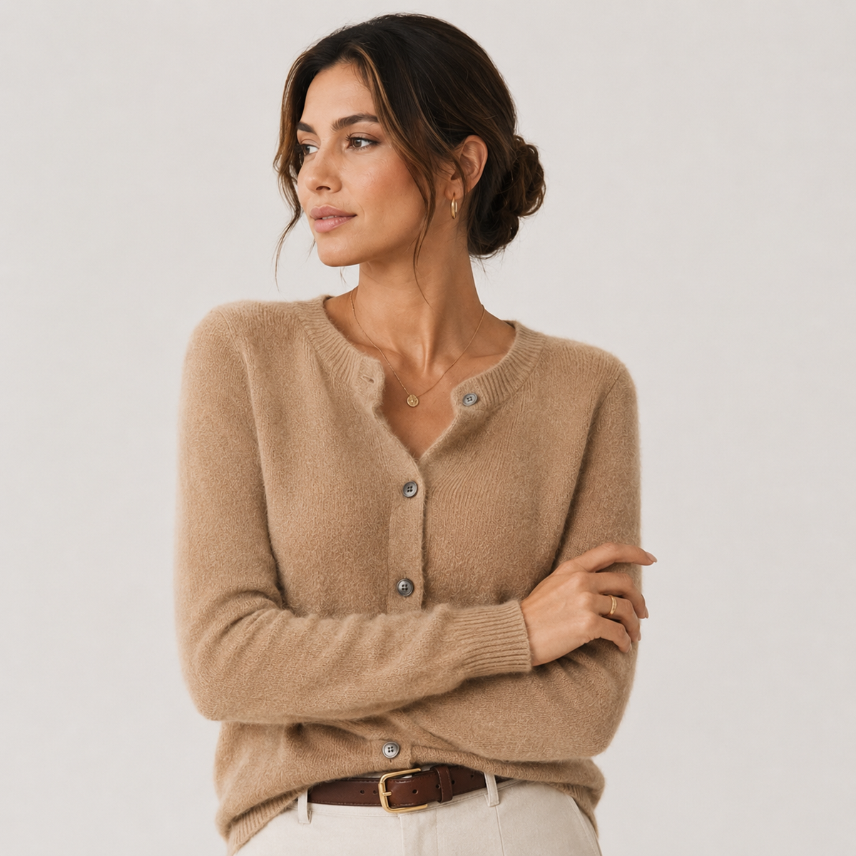 Gilet cardigan en maille douce effet cachemire pour femme, boutonné sur le devant 11
