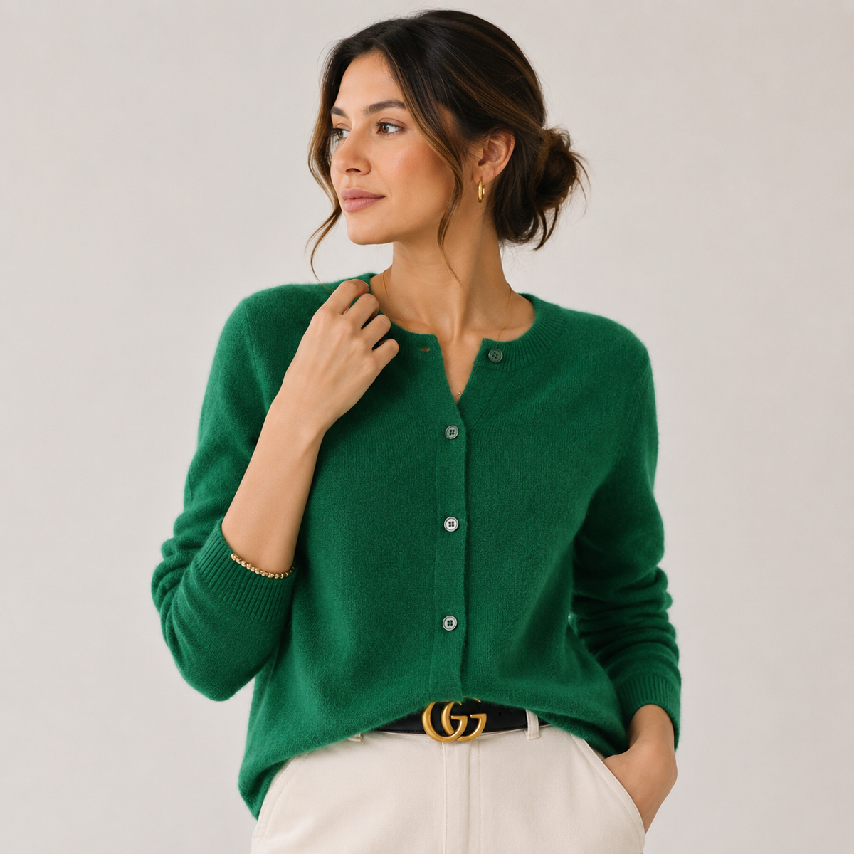 Gilet cardigan en maille douce effet cachemire pour femme, boutonné sur le devant 17