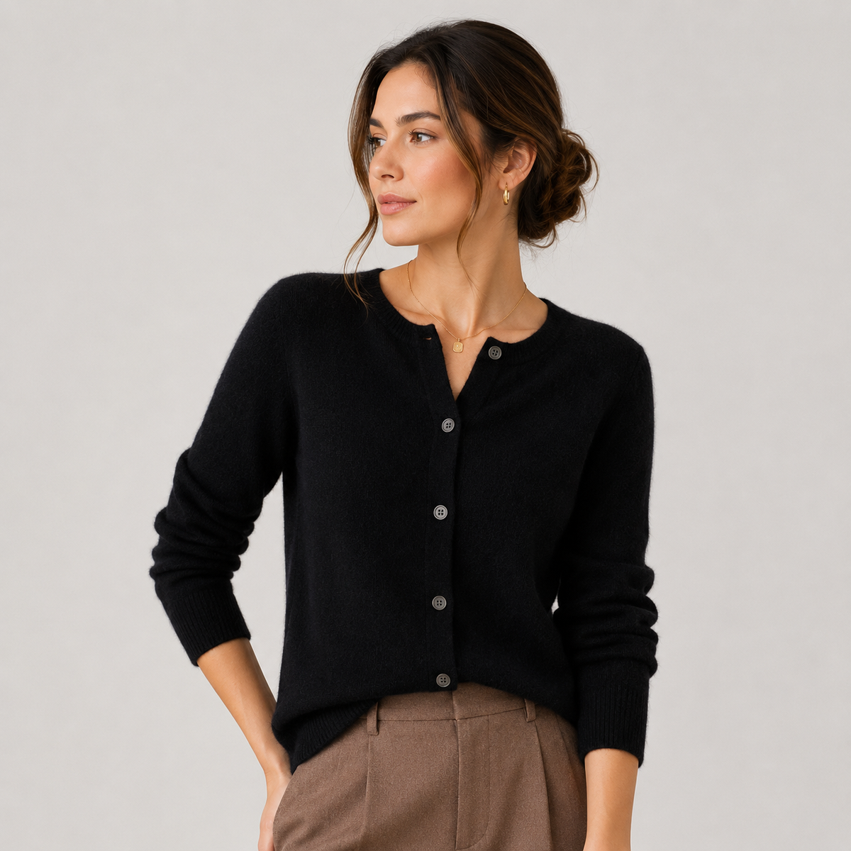 Gilet cardigan en maille douce effet cachemire pour femme, boutonné sur le devant 7