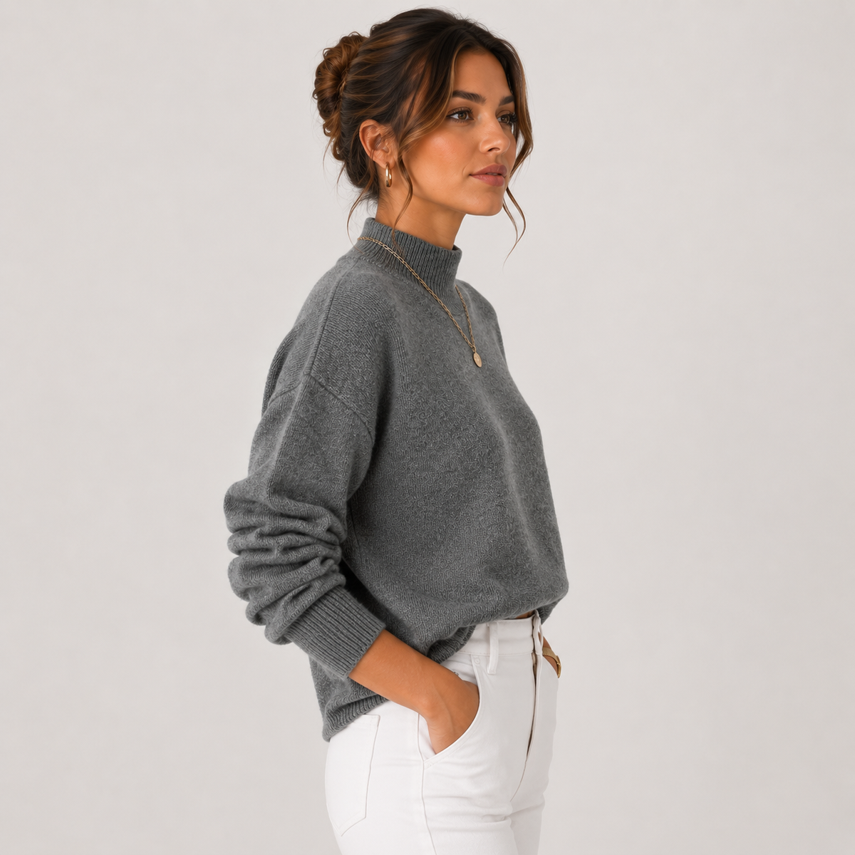 Pull d'hiver léger et confortable à col roulé en maille pour femme 1