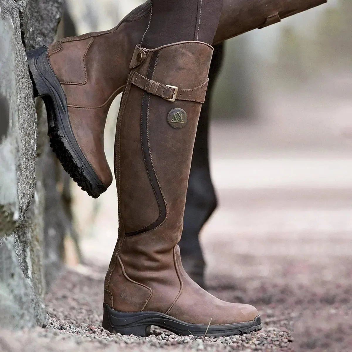 Bottes cavalières Chantilly marron foncé, sangles latérales réglables au mollet – Belloures